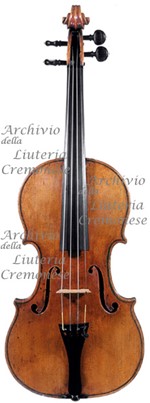 1708ViolinoStrauss a.jpg